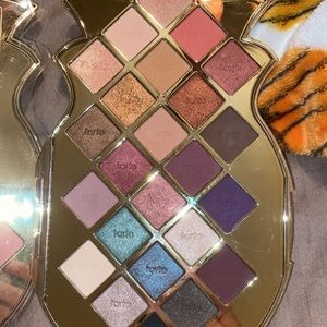 Tarte pineapple palette